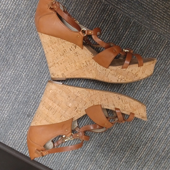 Michael Korks - Picture 5 of 7